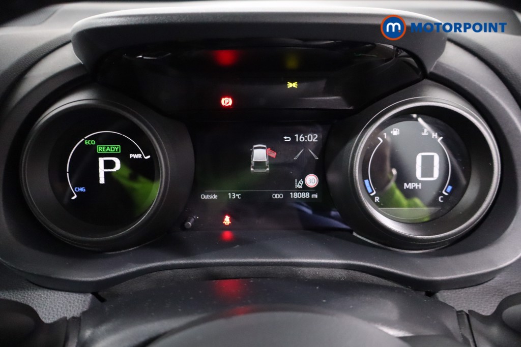 Used Toyota Yaris 2023 for sale - 76980304: Photo 21