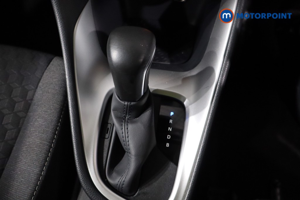 Used Toyota Yaris 2023 for sale - 76980304: Photo 25