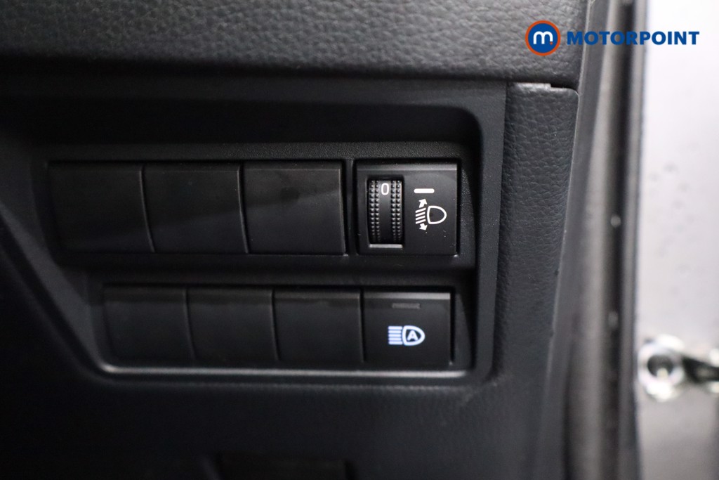 Used Toyota Yaris 2023 for sale - 76980304: Photo 28