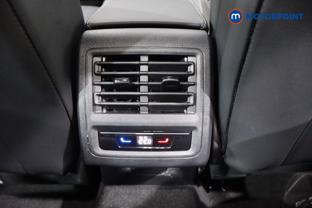 Used Volkswagen Golf 2024 for sale - 76933827: Photo 24