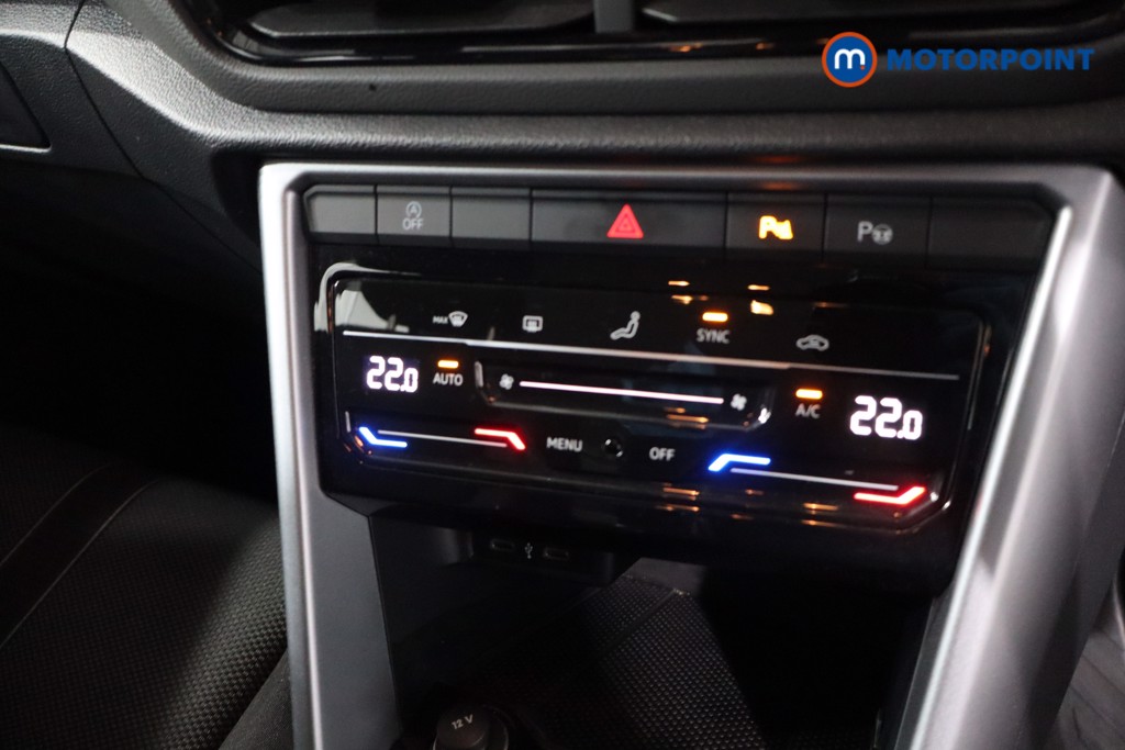 Used Volkswagen T-Roc 2023 for sale - 78162804: Photo 27