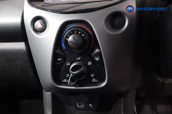 Used Toyota AYGO 2018 for sale - 76157603: Photo 27