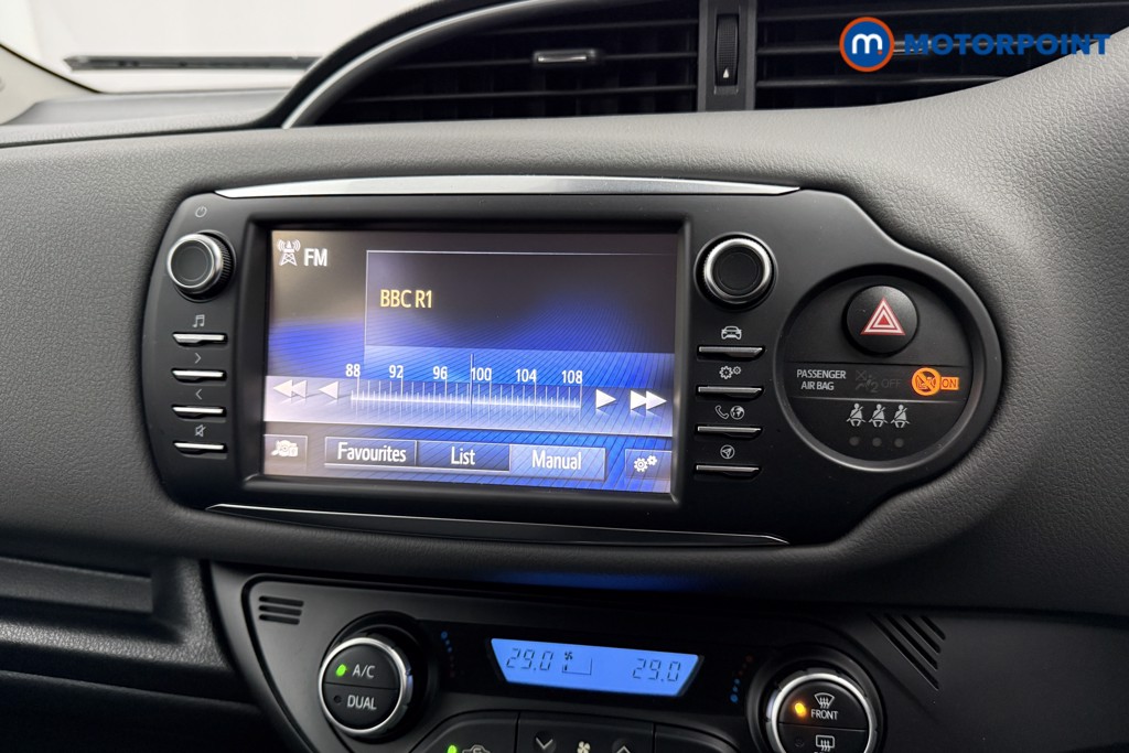 Used Toyota Yaris 2018 for sale - 76710315: Photo 12