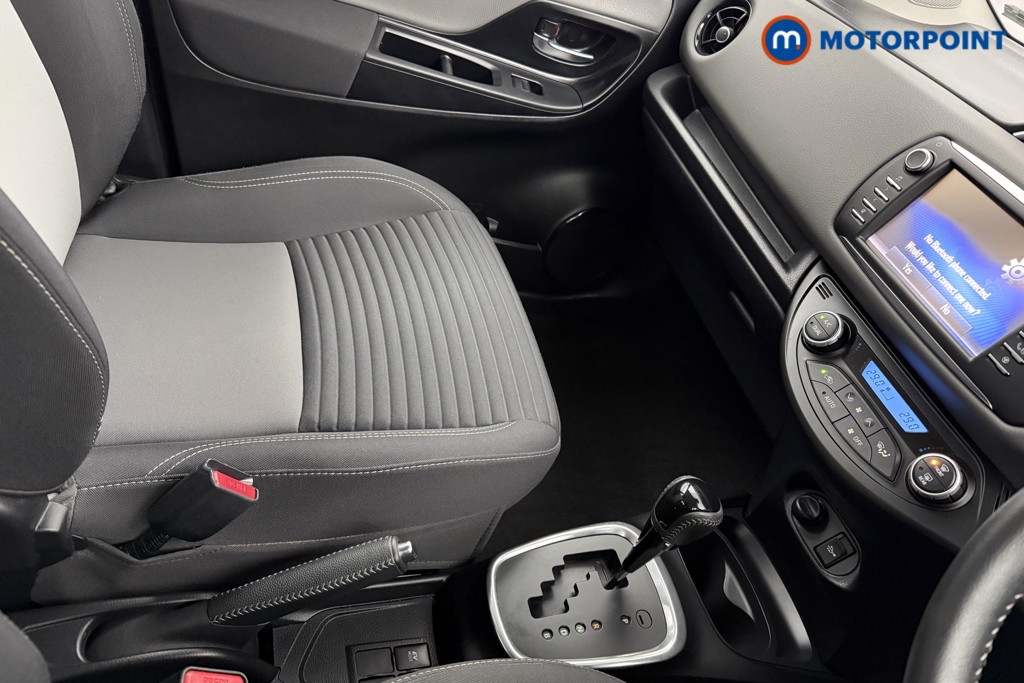 Used Toyota Yaris 2018 for sale - 76710315: Photo 16