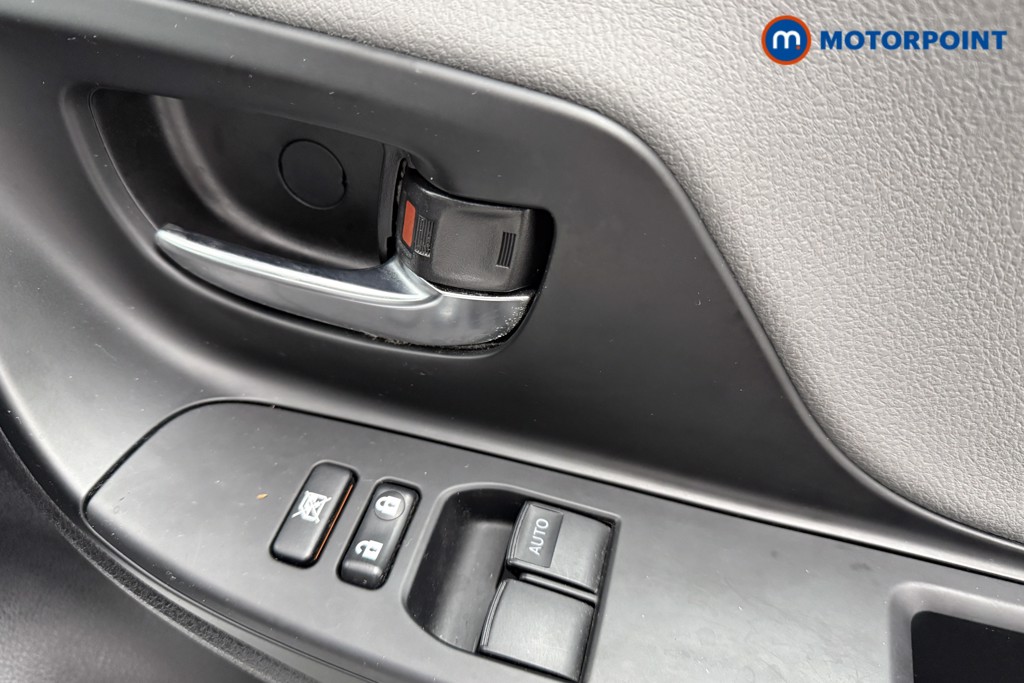 Used Toyota Yaris 2018 for sale - 76710315: Photo 18