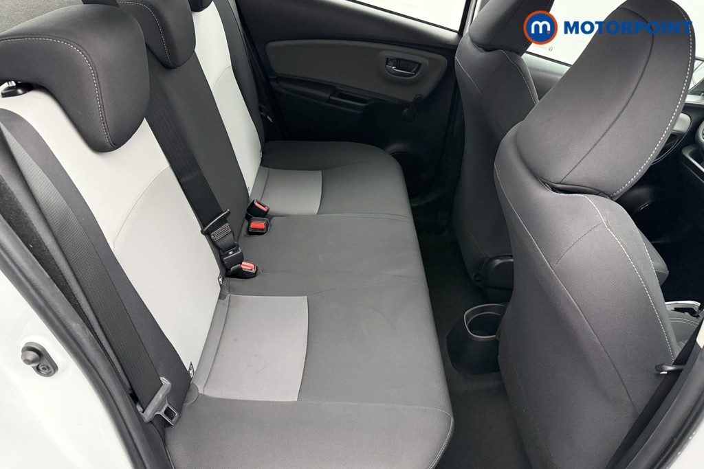 Used Toyota Yaris 2018 for sale - 76710315: Photo 19