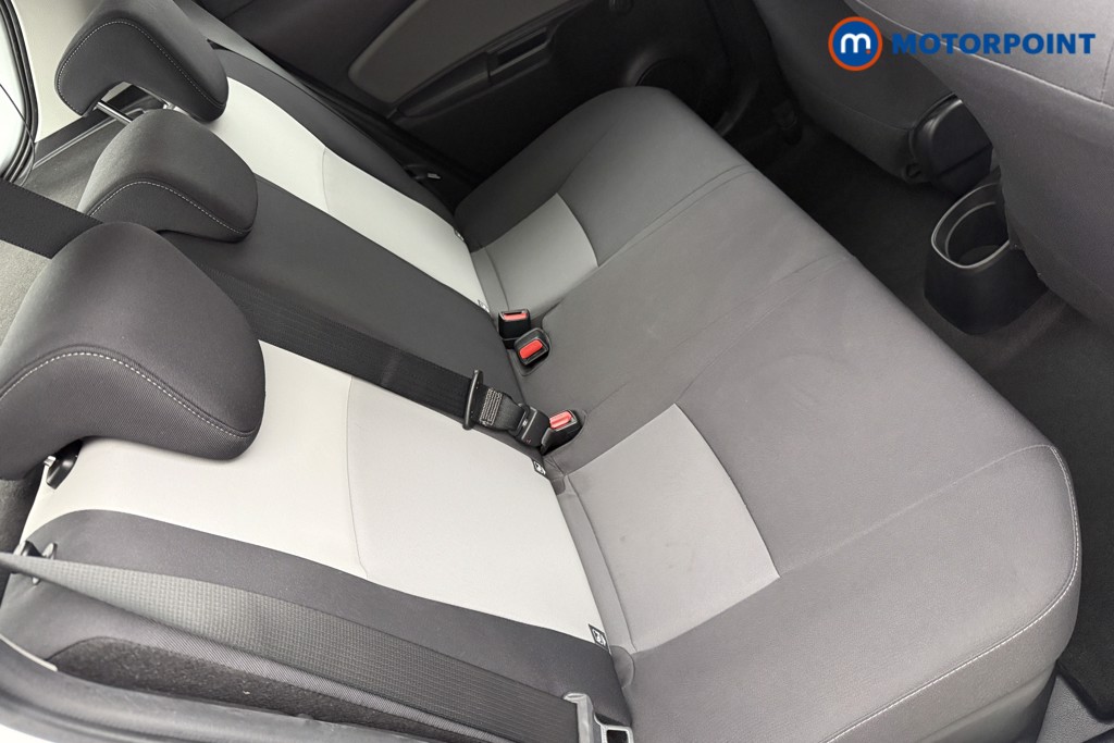 Used Toyota Yaris 2018 for sale - 76710315: Photo 20