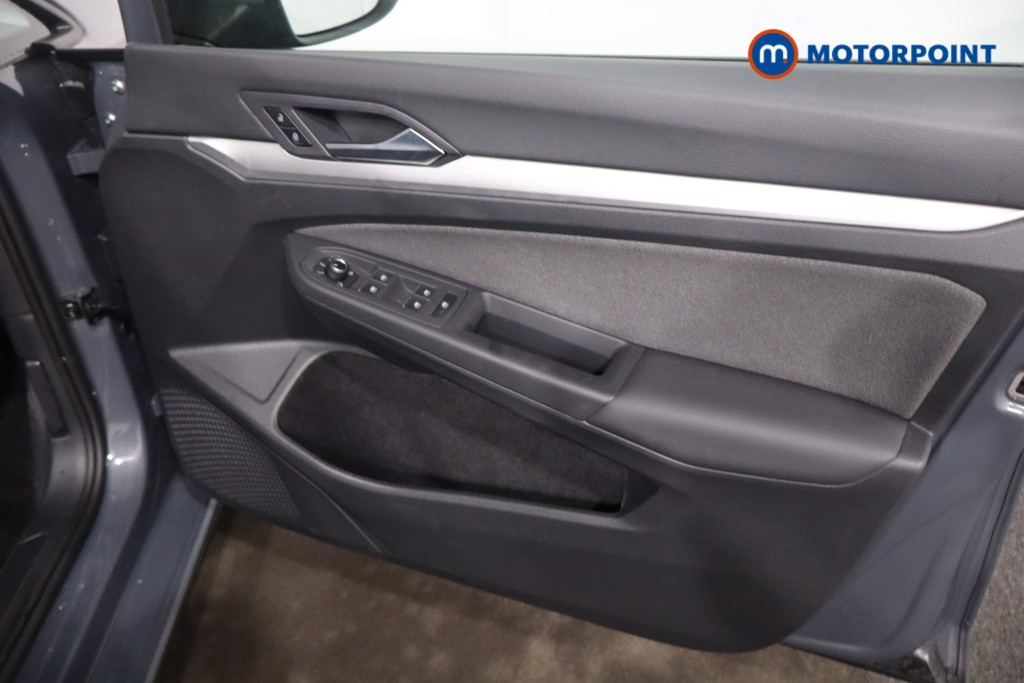 Used Volkswagen Golf 2025 for sale - 76980247: Photo 32