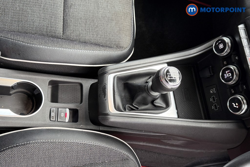 Used Renault Captur 2023 for sale - 76767280: Photo 24