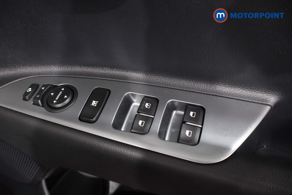 Used Kia Stonic 2024 for sale - 77207877: Photo 35