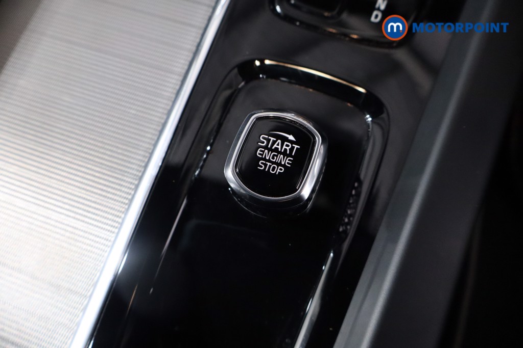 Used Volvo XC60 2025 for sale - 76638299: Photo 15