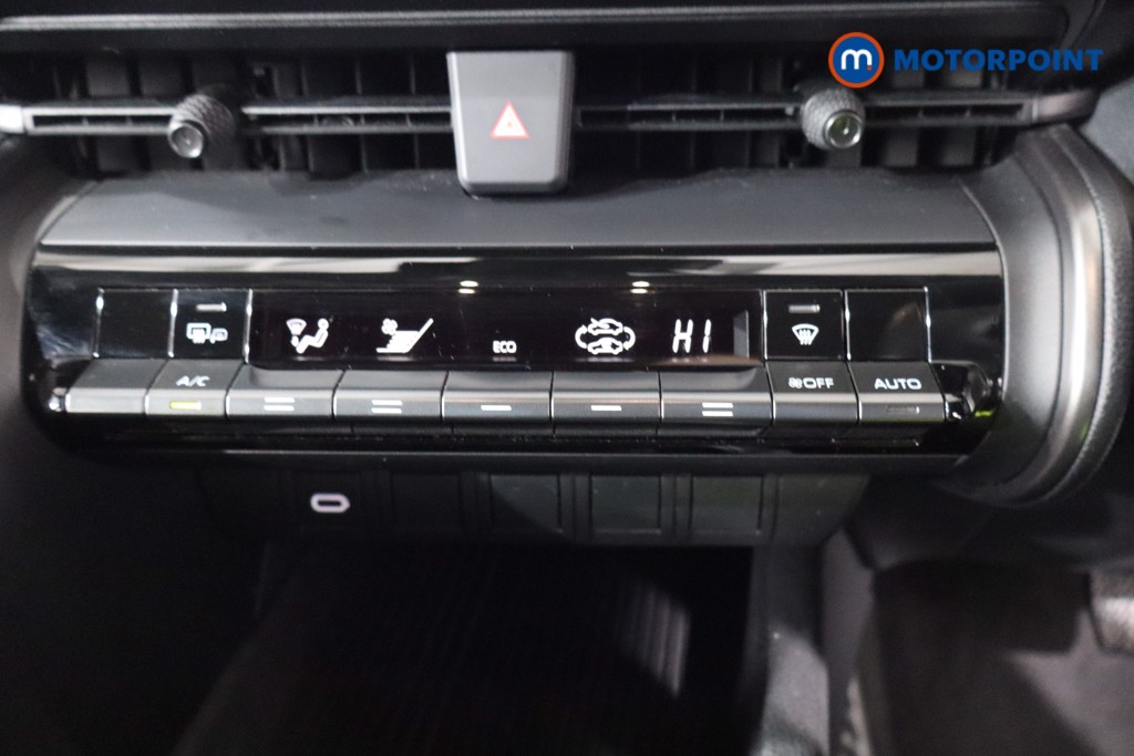 Used Toyota C-HR 2024 for sale - 76895671: Photo 24