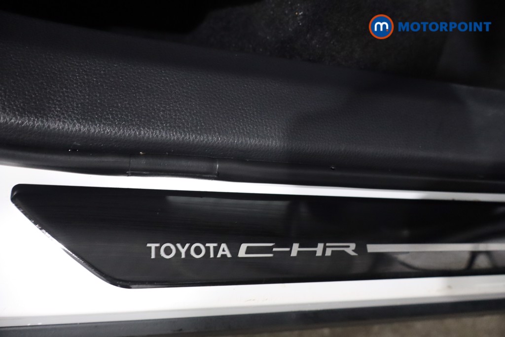 Used Toyota C-HR 2024 for sale - 76895671: Photo 30