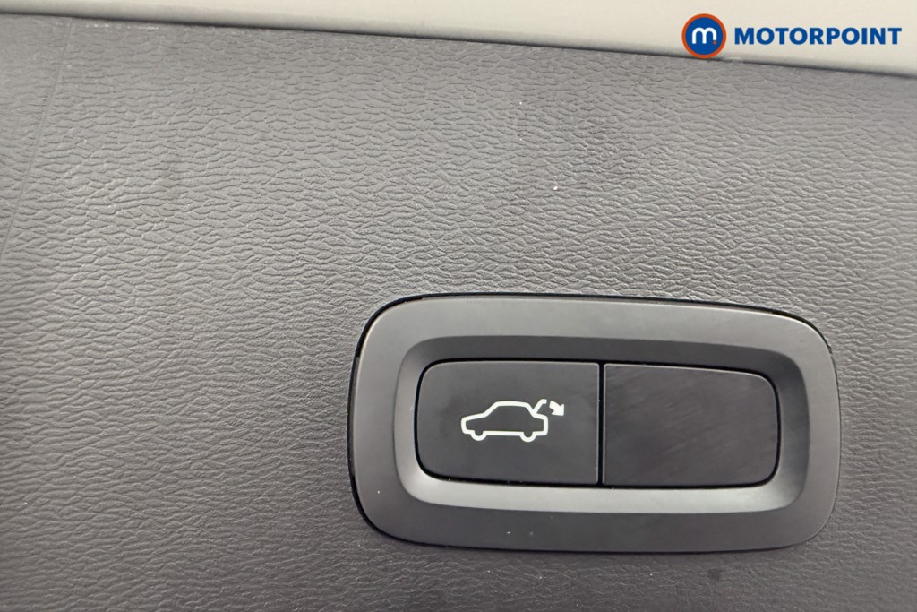 Used Volvo XC40 2023 for sale - 77340592: Photo 34