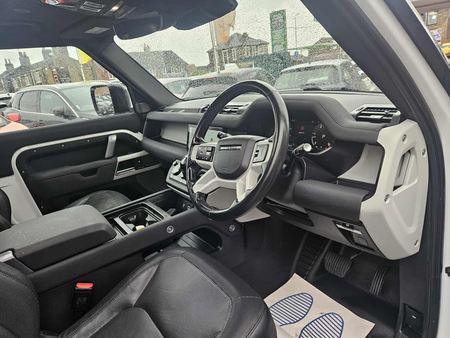 Used Land Rover Defender 2022 for sale - 76765650: Photo 16