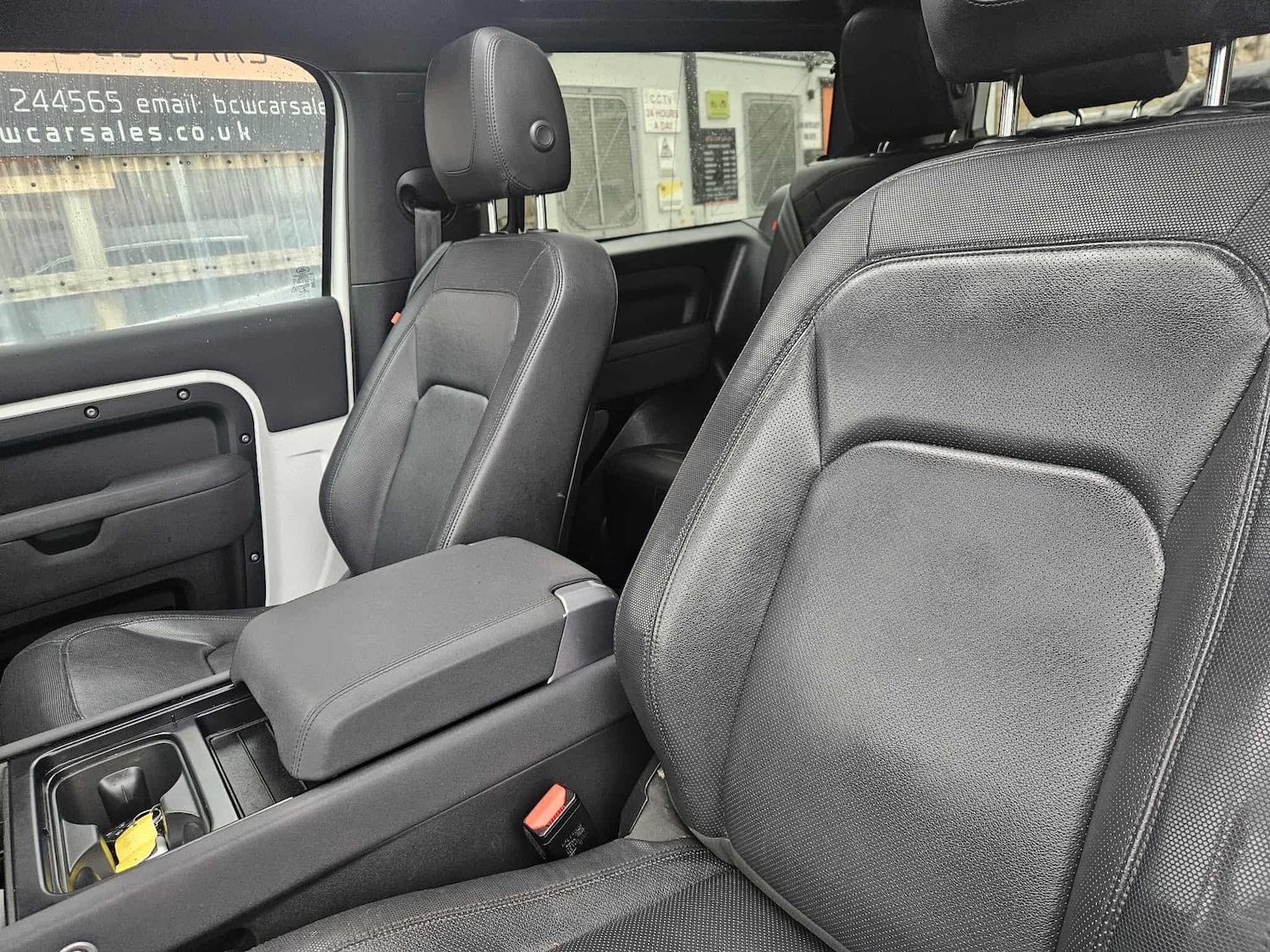 Used Land Rover Defender 2022 for sale - 76765650: Photo 27