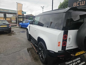 Used Land Rover Defender 2022 for sale - 76765650: Photo