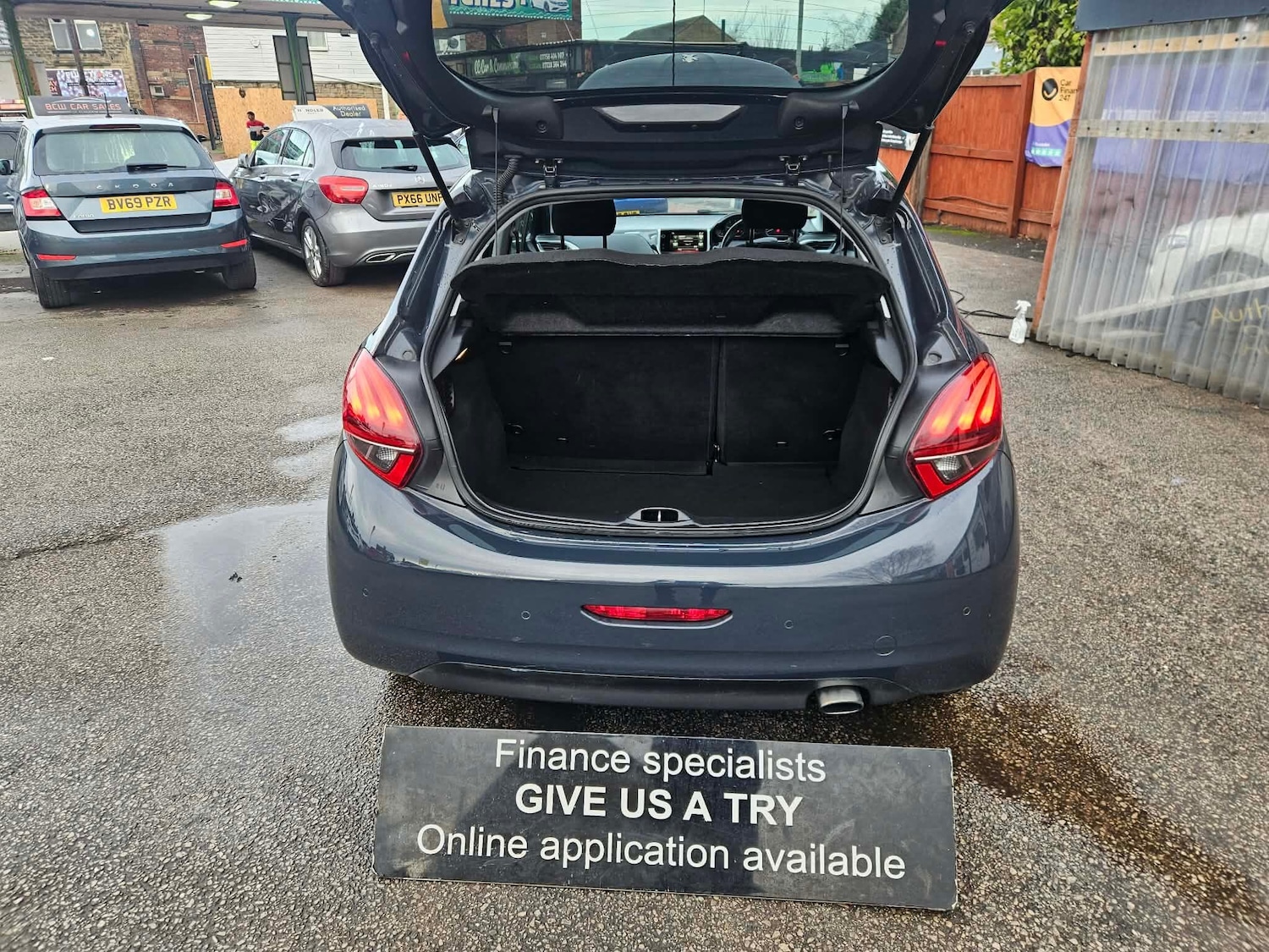 Used Peugeot 208 for sale - 77175383: Photo 11