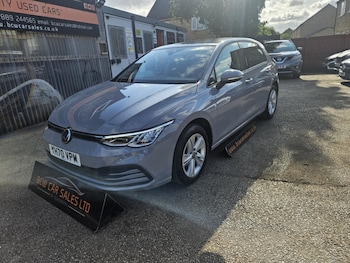 Used Volkswagen Golf 2020 for sale - 75531113: Photo