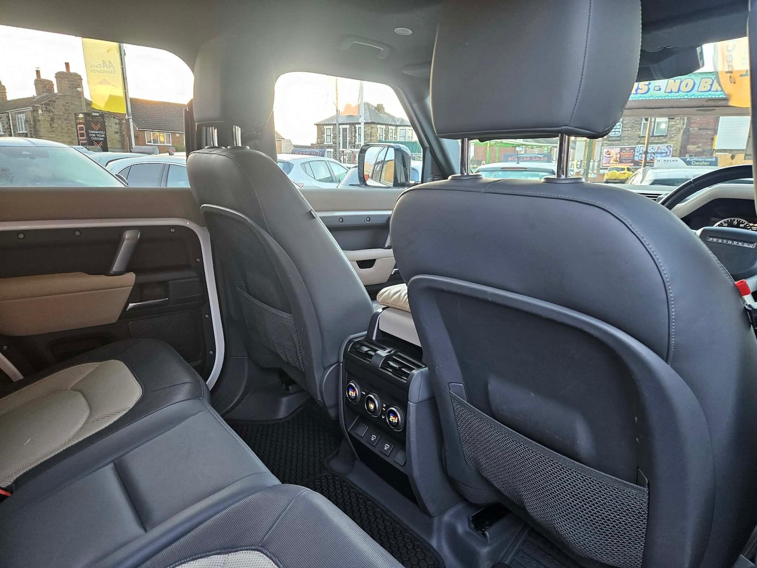 Used Land Rover Defender 2022 for sale - 77229974: Photo 15