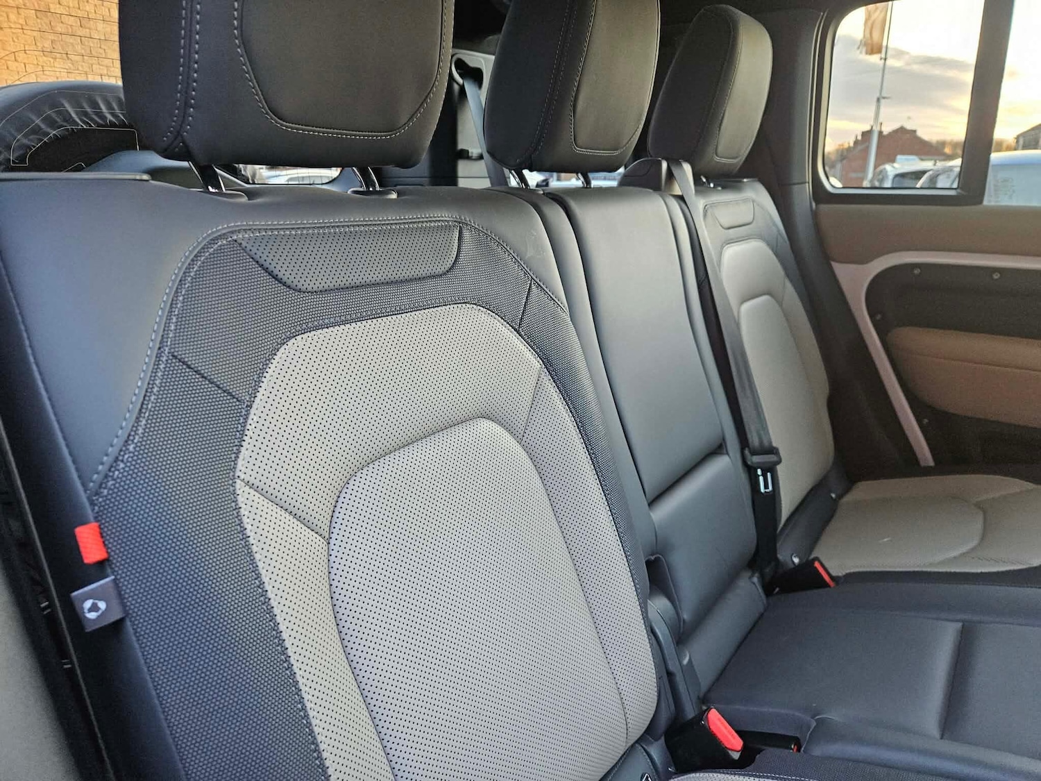 Used Land Rover Defender 2022 for sale - 77229974: Photo 18