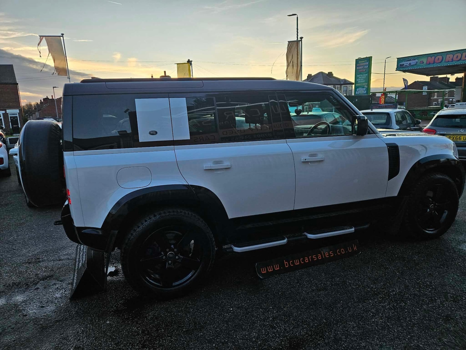 Used Land Rover Defender 2022 for sale - 77229974: Photo 3