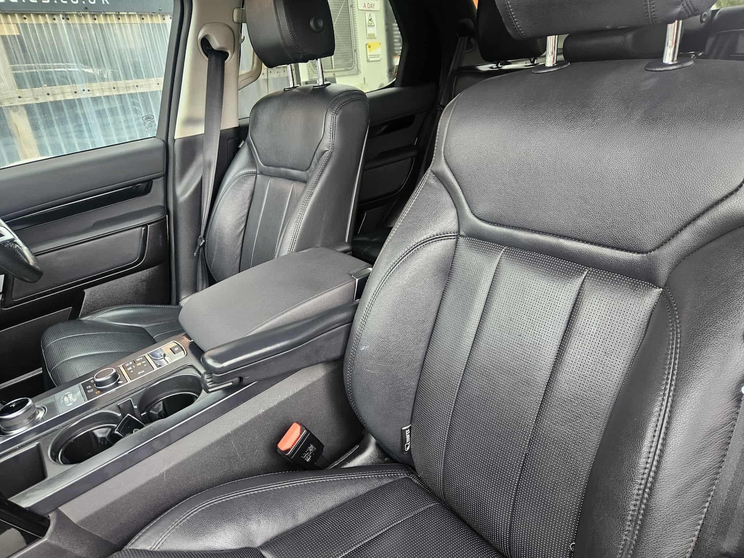 Used Land Rover Discovery 2018 for sale - 76135983: Photo 35
