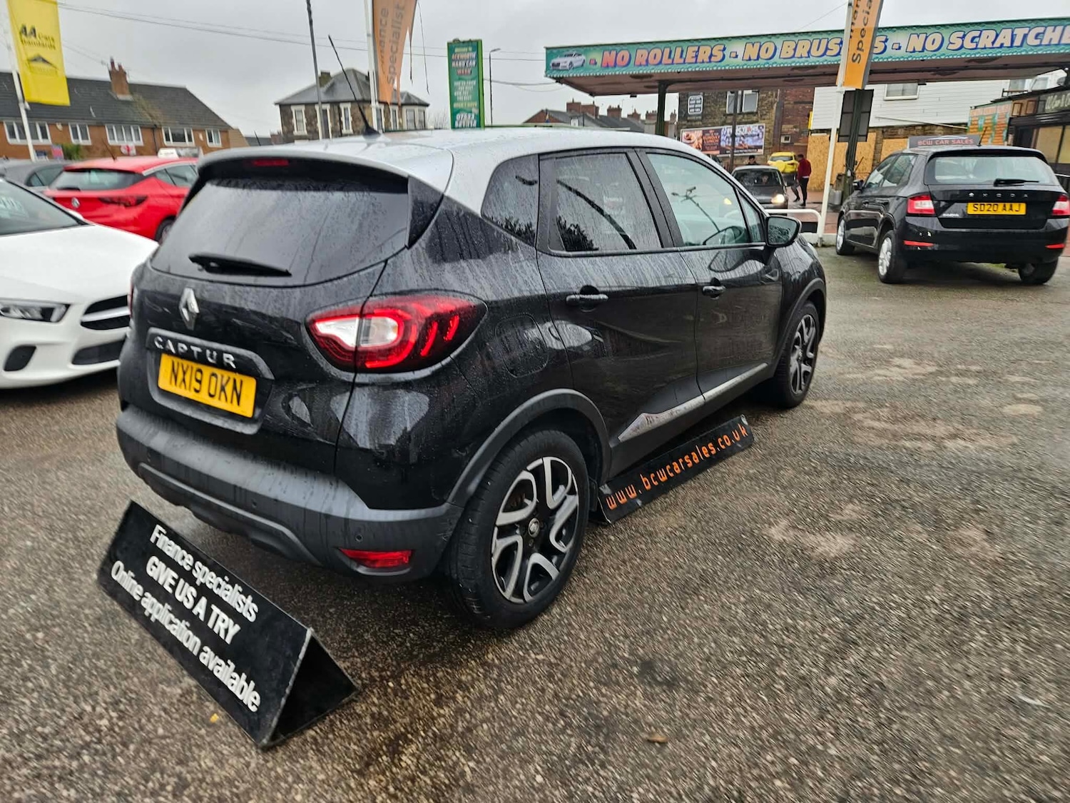 Used Renault Captur 2019 for sale - 77344085: Photo 2