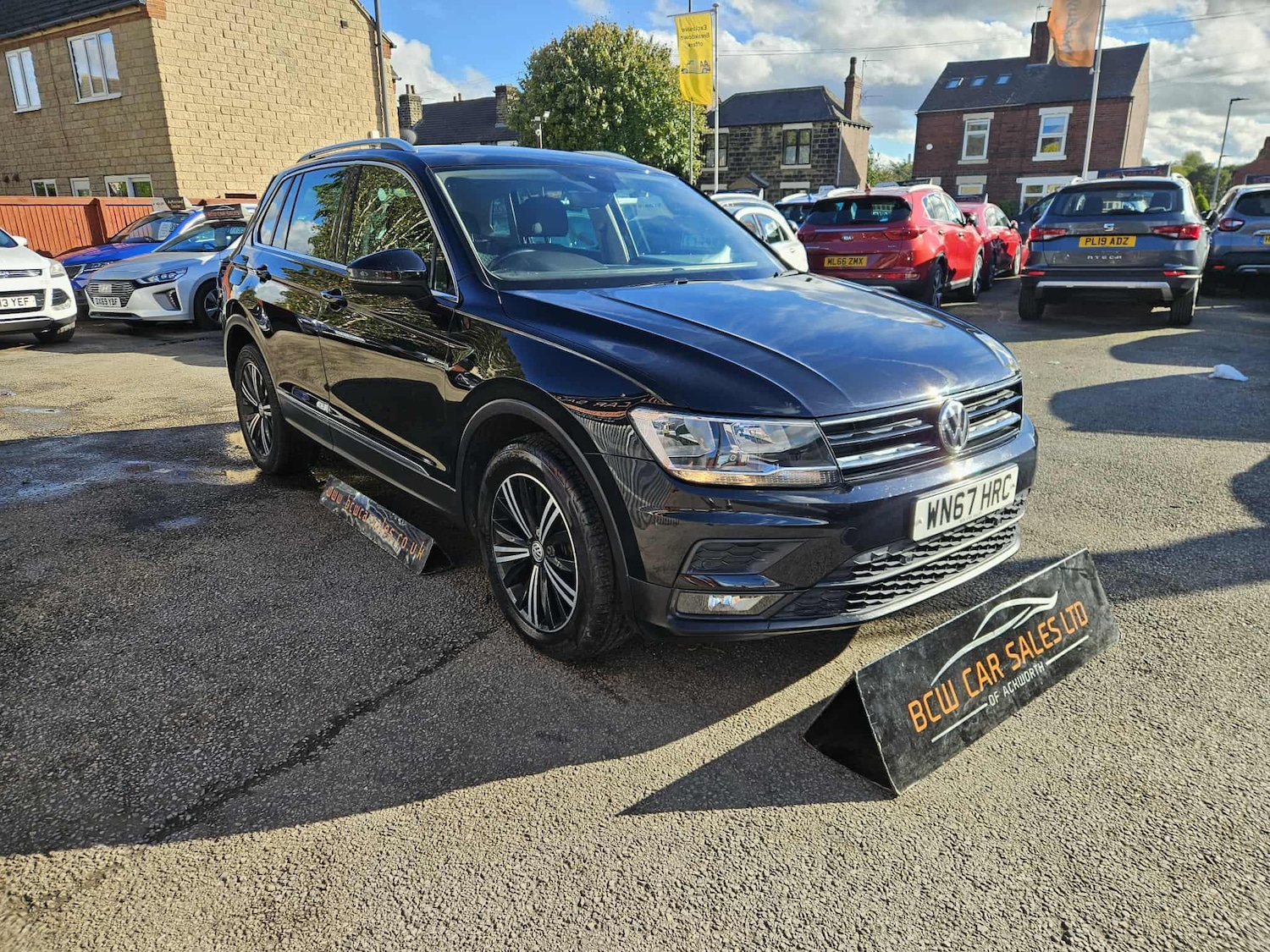 Used Volkswagen Tiguan 2017 for sale - 76001802: Photo 2
