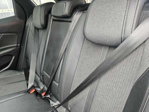 Used Peugeot 3008 2019 for sale - 76189901: Photo 32