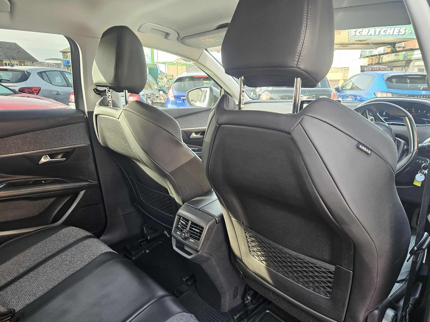 Used Peugeot 3008 2017 for sale - 76513409: Photo 22