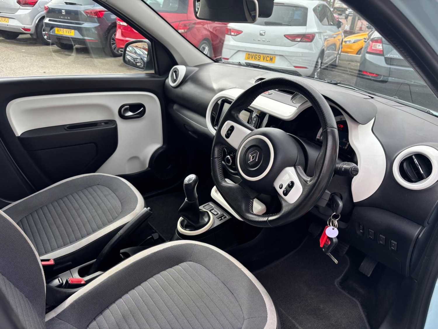 Used Renault Twingo 2015 for sale - 77994176: Photo 12