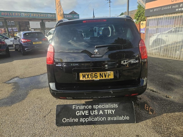 Used Peugeot 5008 2017 for sale - 76238609: Photo 2