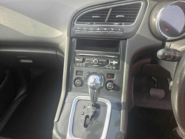 Used Peugeot 5008 2017 for sale - 76238609: Photo 31
