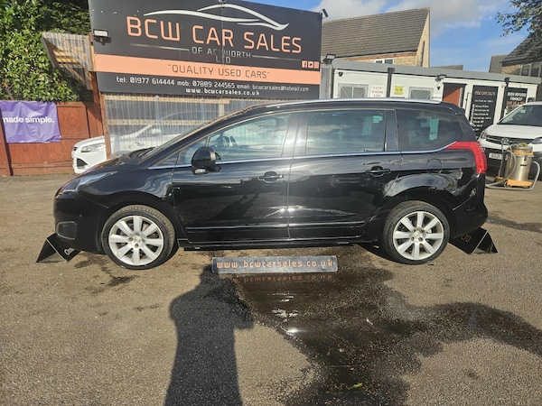 Used Peugeot 5008 2017 for sale - 76238609: Photo 5