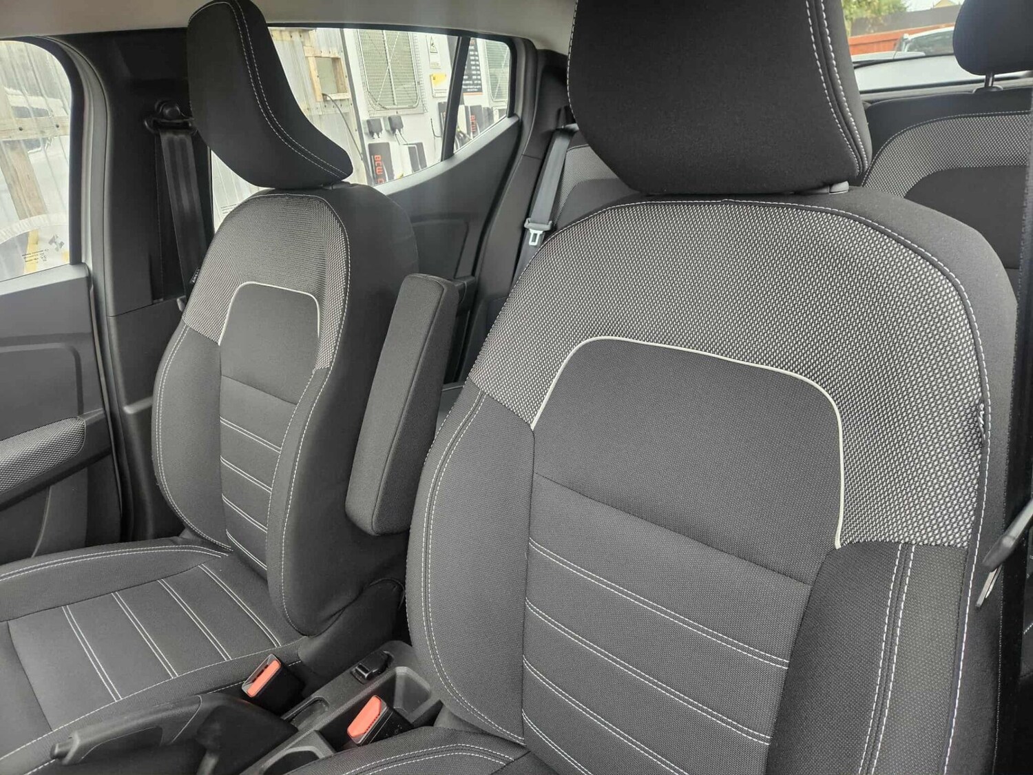 Used Dacia Sandero 2023 for sale - 76989654: Photo 17