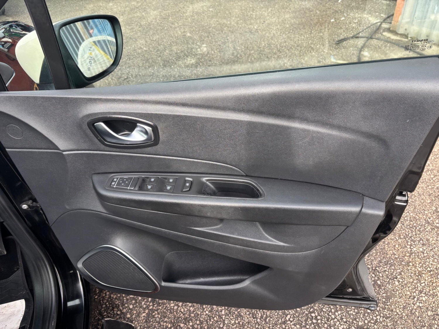 Used Renault Captur for sale - 77696119: Photo 13