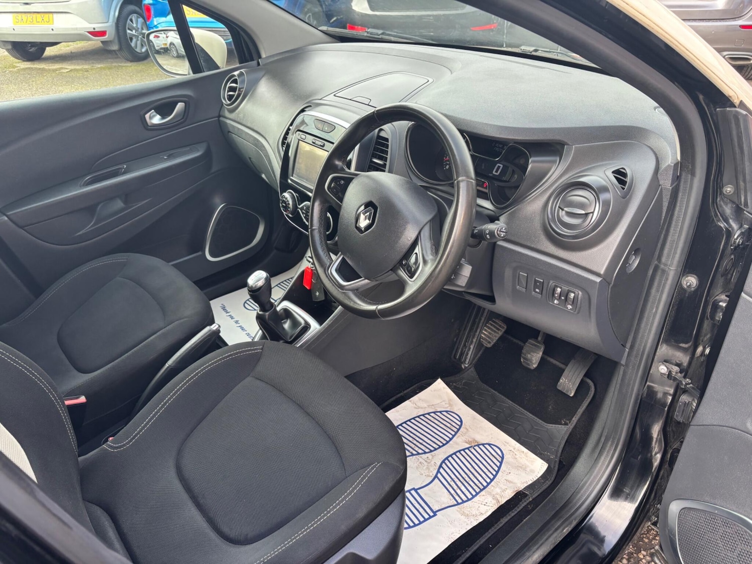 Used Renault Captur for sale - 77696119: Photo 14