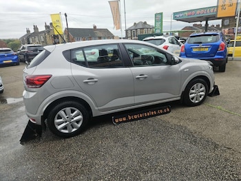Used Dacia Sandero 2023 for sale - 76283131: Photo 2
