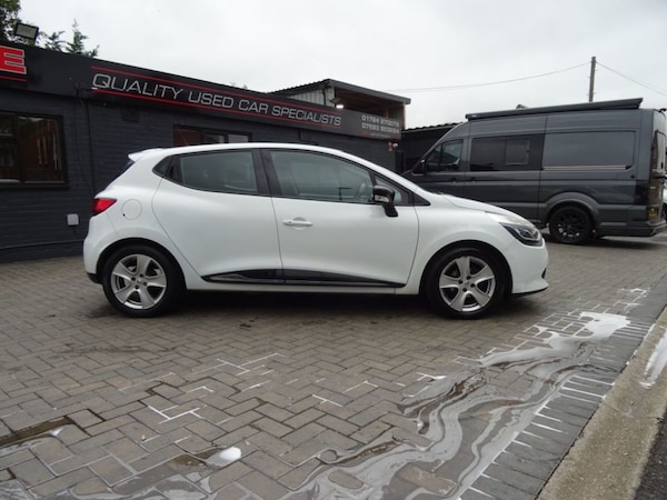 Used Renault Clio 2016 for sale - 76255835: Photo 2