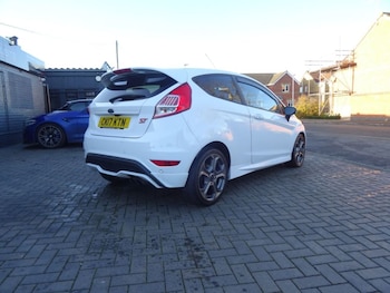 Used Ford Fiesta 2017 for sale - 76782836: Photo