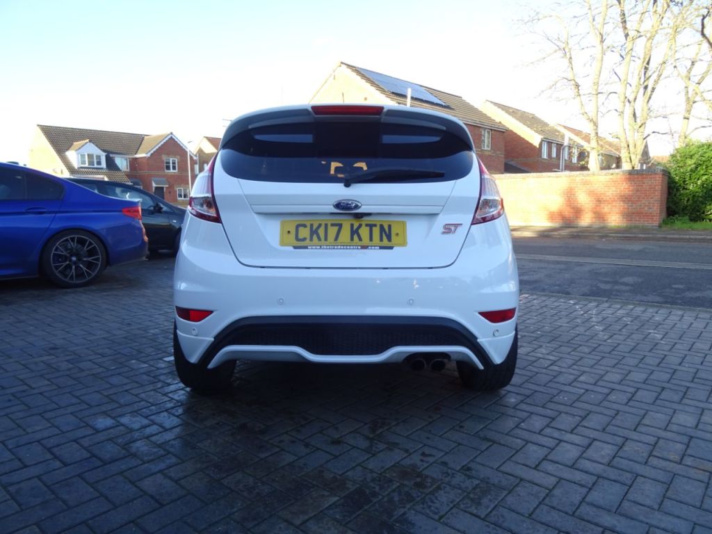 Used Ford Fiesta 2017 for sale - 76782836: Photo 4