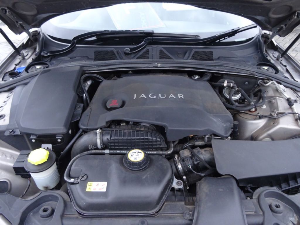 Used Jaguar XF 2011 for sale - 76949510: Photo 12