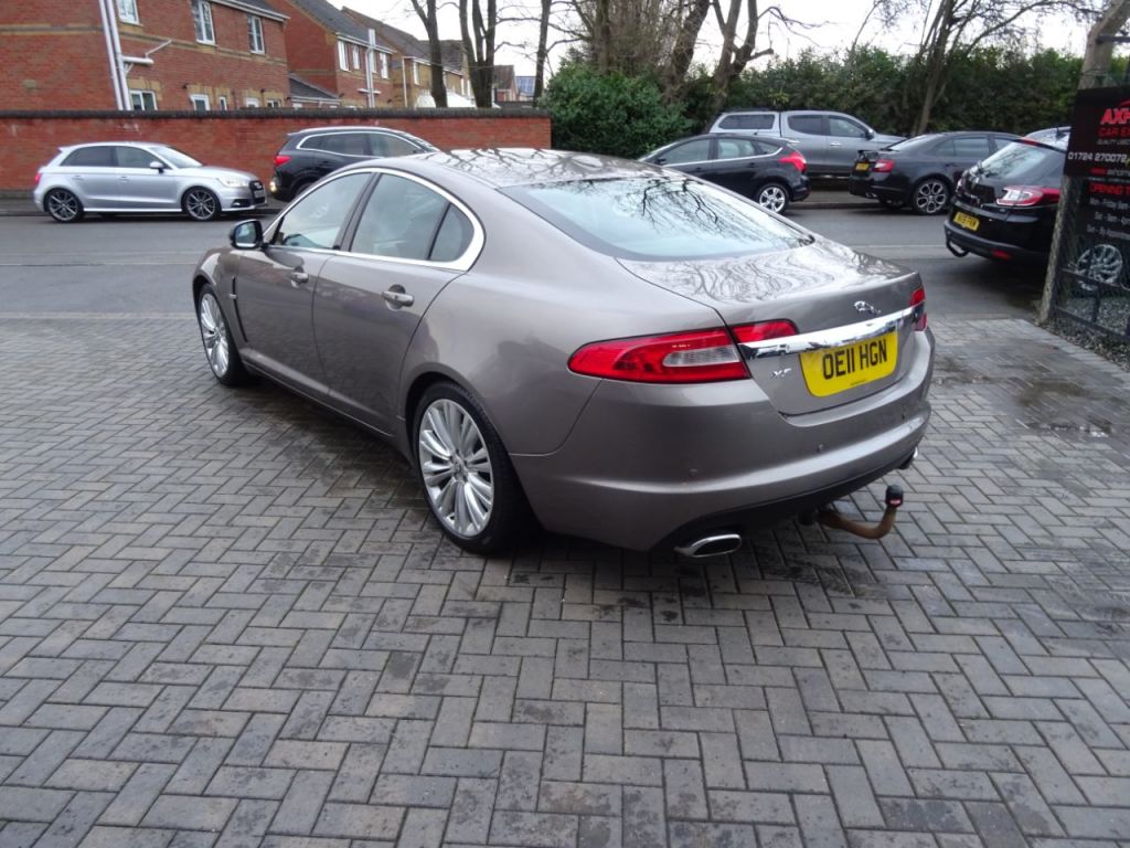 Used Jaguar XF 2011 for sale - 76949510: Photo 5