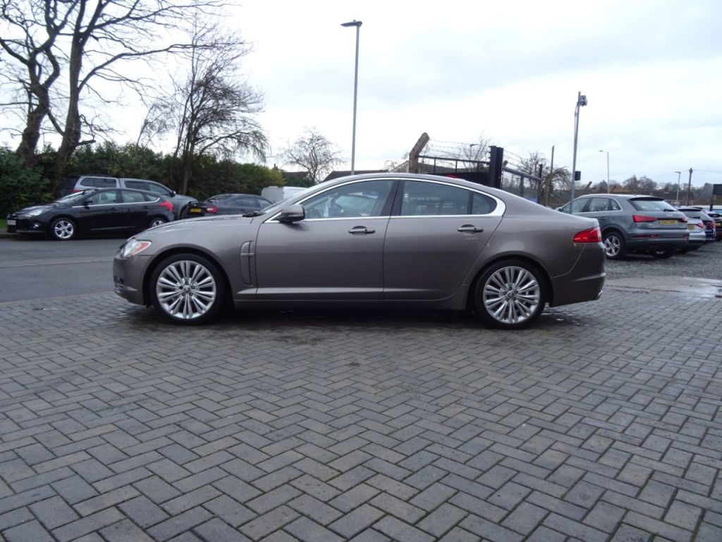 Used Jaguar XF 2011 for sale - 76949510: Photo 6