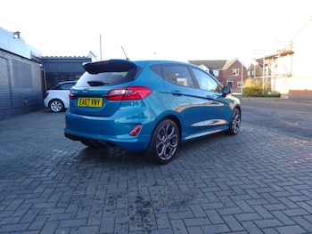 Used Ford Fiesta 2017 for sale - 76782838: Photo