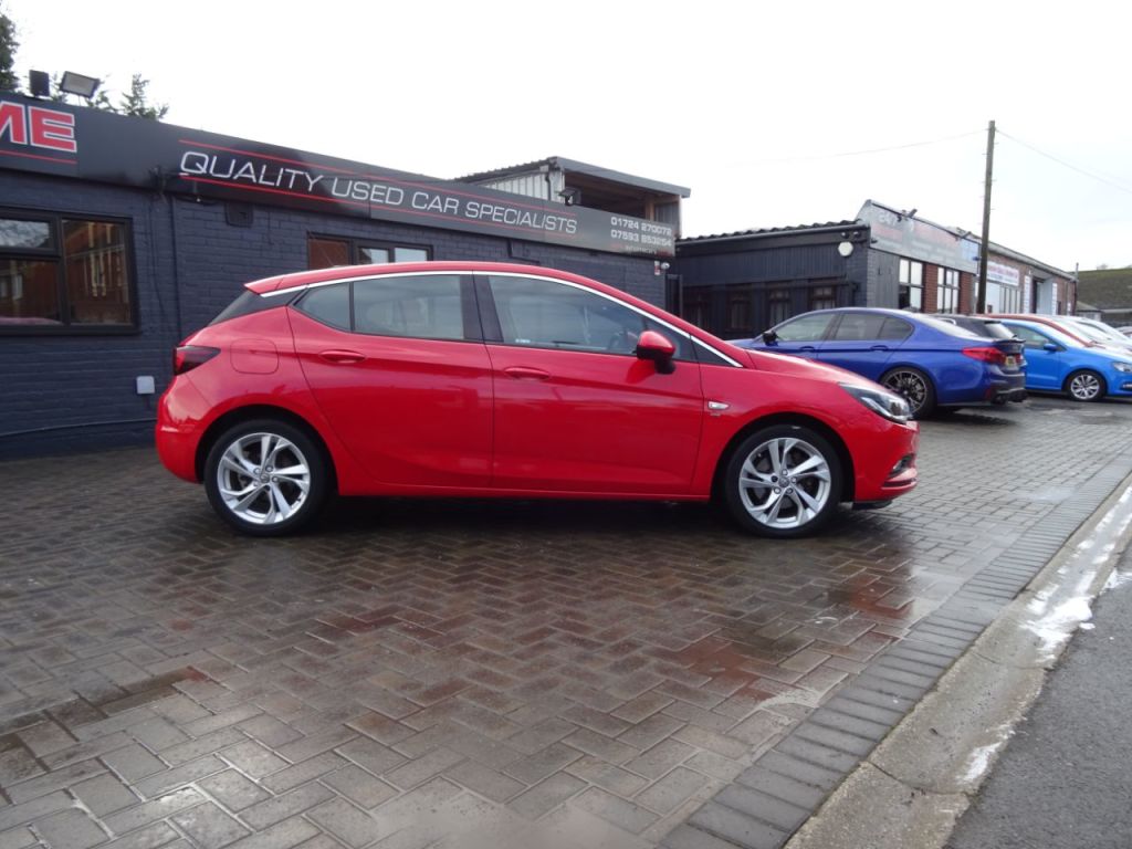 Used Vauxhall Astra 2017 for sale - 77171492: Photo 2