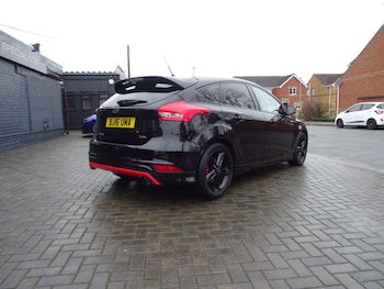 Used Ford Focus 2016 for sale - 76985496: Photo