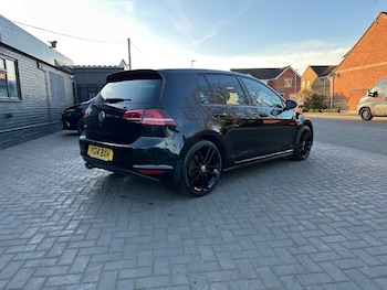 Used Volkswagen Golf 2014 for sale - 77845124: Photo