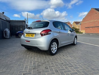 Used Peugeot 208 2015 for sale - 79812494: Photo